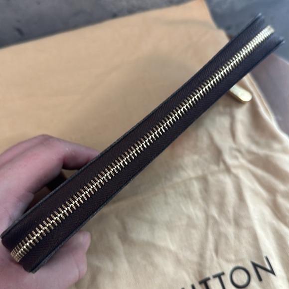 Louis Vuitton classic monogram china run zippy zip around wallet organizer - Picture 7 of 15